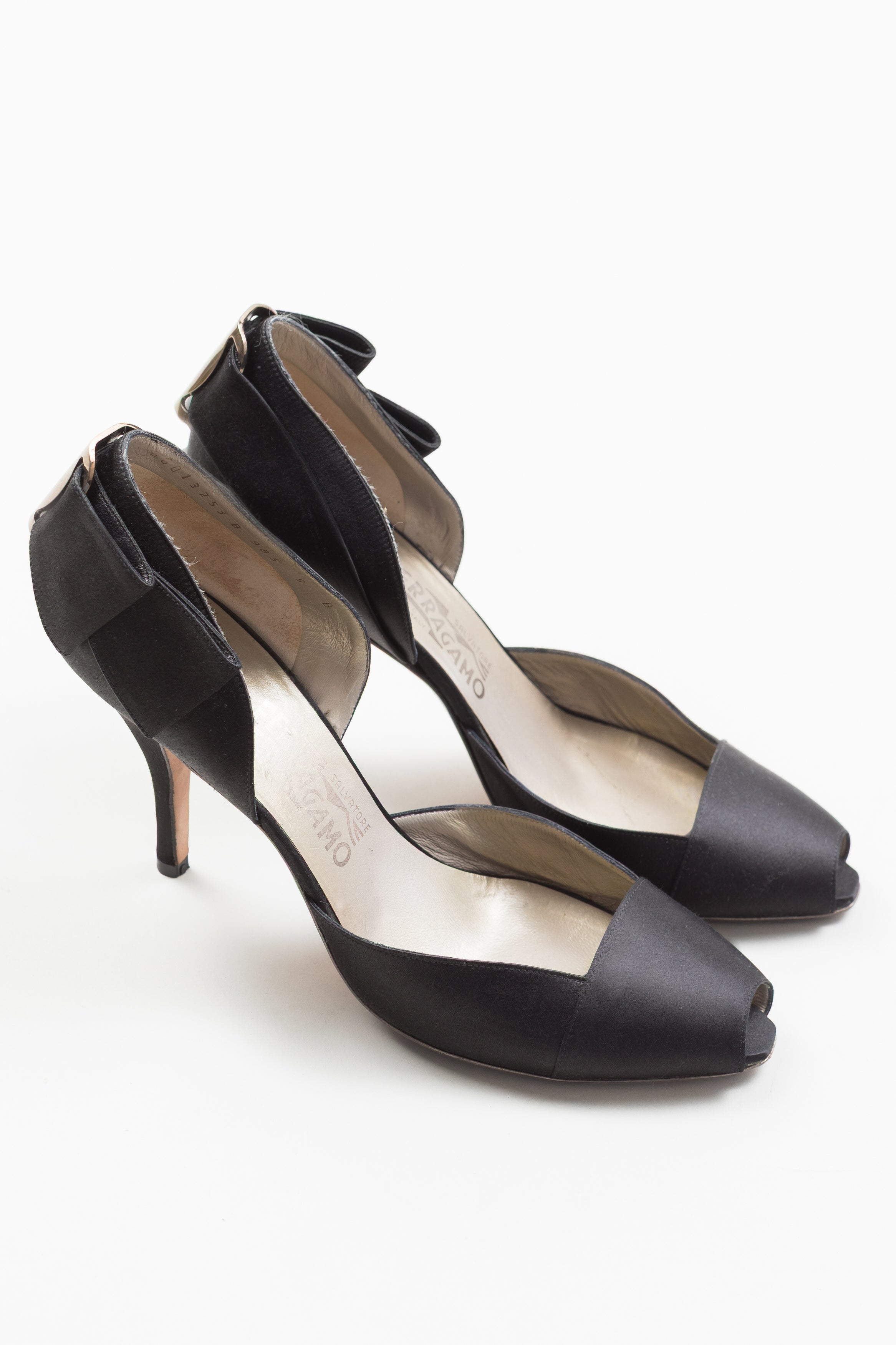 Salvatore Ferragamo pumps (W9)