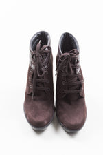 Load image into Gallery viewer, Tod’s Suede Ankle Boot (37.5)
