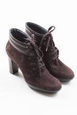 Load image into Gallery viewer, Tod’s Suede Ankle Boot (37.5)
