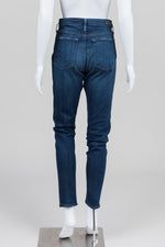 Load image into Gallery viewer, AG High Rise Skinny Jeans (31)
