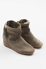 Load image into Gallery viewer, Isabel Marant Boots (36)
