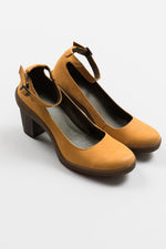 Load image into Gallery viewer, El Naturalista Ankle Strap Pumps (41)
